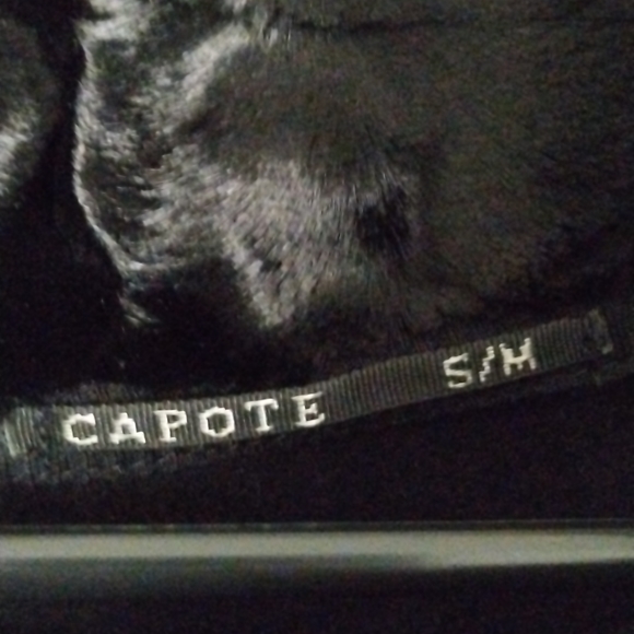 Capote S/M Bamboo Blend Faux Fur Black Poncho - Picture 4 of 17